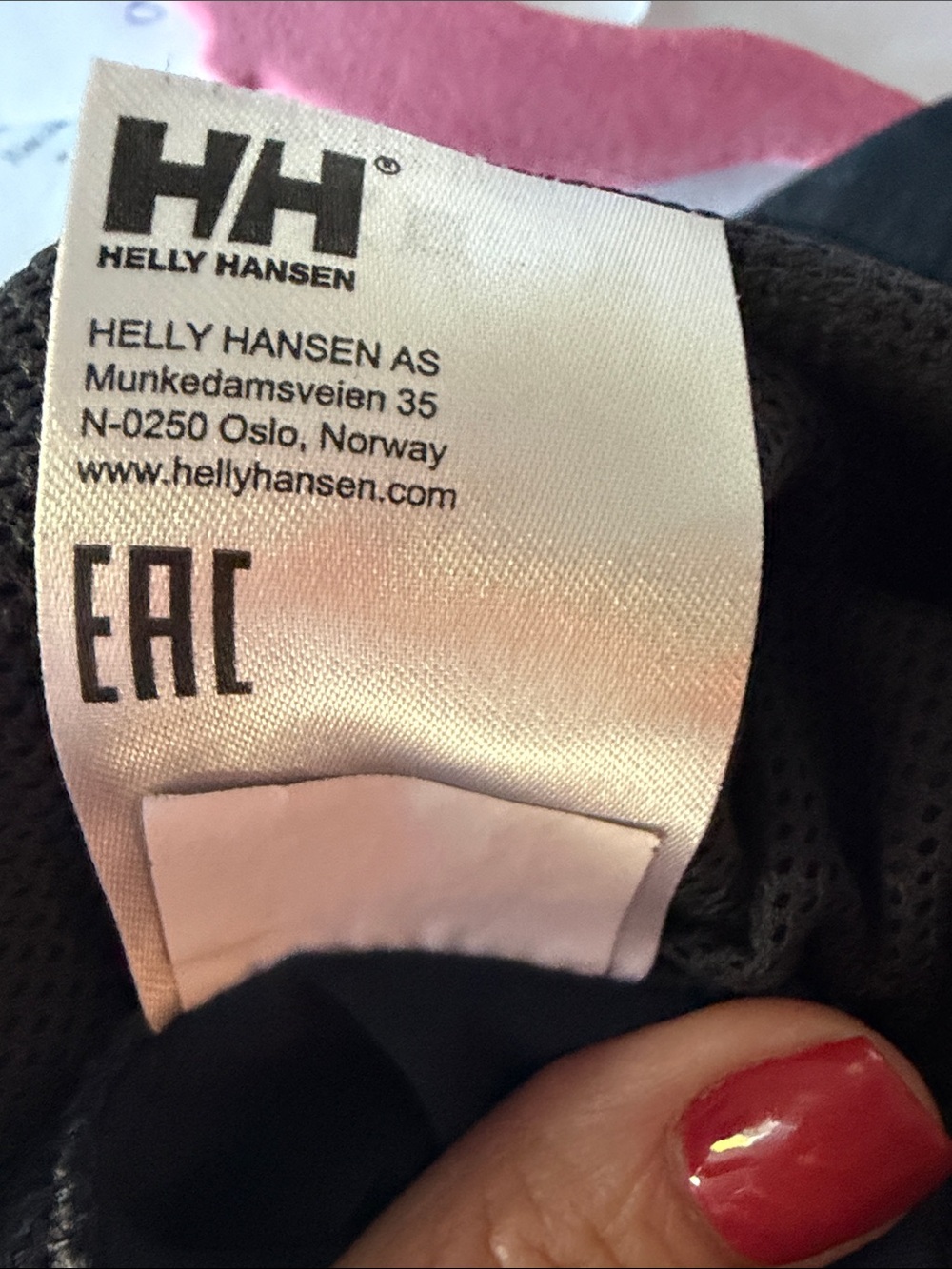 Helly Hansen Dark Navy Cargo Shorts with HH Logo. Size 36. Like new! - Picture 5 of 6